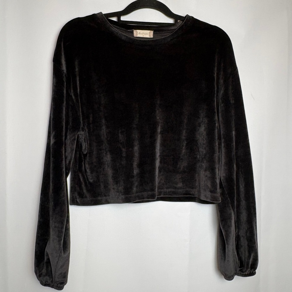 Altard State Black Velour Cropped Long Sleeve Top Size M Comfy Cozy Casual‎